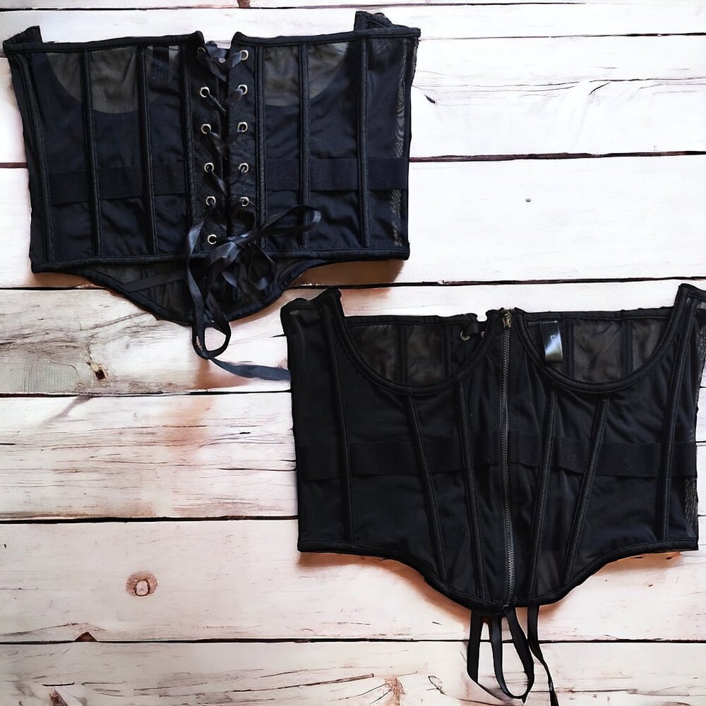 NWOT BLACK CORSETT w Tie Strings/Lace.  Mesh, Under Breast Push up.